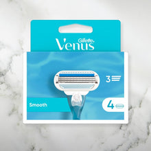 Gillette Venus Smooth Razor Blades Women, Pack of 12 Razor Blade Refills, Lubrastrip with A Touch of Botanical Oils