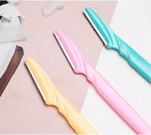 Facial Razors for Women Eyebrow Razor Eyebrow Trimmer Shaper Dermaplaning Shaving Tool with Cover for Men Girls 60 pcs