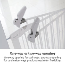 Munchkin Stair Gate Maxi Secure Toddler & Baby Gate 76-82cm extends up to 117cm with separately sold extensions  Pressure Fit Baby Safety & Dog Gate for Doorways  No-Screw Install Child Gate, White