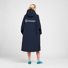 FREESPIRIT Aquarobe Pro Jacket with Hood, Deep-Pile Fleece Lining & 2 Zipped Pockets, Waterproof & Oversized Unisex Drying & Changing Robe, Watersports, Wild Swimming, Surfing, 5000mm HH