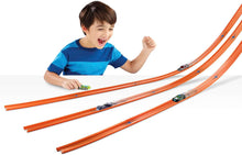 Hot Wheels Toy Car Mega Track Set Pack, 87 Component Building Parts for 40-ft of Track & 1:64 Scale Vehicle (Amazon Exclusive), FTL69