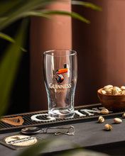 Guinness Official Toucan Beer Glass, Classic Memorabilia (600ml)