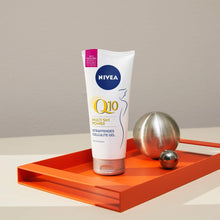 NIVEA Body Gel Q10 Anti-Cellulite (200 ml), Firming Skin Care Gel with Q10 and Lotus Extract, Cellulite Gel with Multi 5-in-1 Power Formula