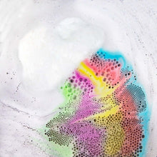 Gift Republic - Fizzing Rainbow Bath BombStrawberry ScentedRelease The Rainbow112gColourful Gift for Any OccasionSecret Santa Gift