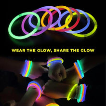 100pcs Premium 8 Inch Glow Sticks With Connectors To Make Neon Necklace Wrist Band Bracelets, Party Favours, Party Bag Fillers for Kids - Party Accessories, Long-lasting Glow Sticks for Children