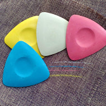 ILLUVA Tailors Sewing Chalk, Triangle Dressmaking Dressmakers Chalk Pencil for Marking Fabric, Pack of 4, 4 Colours