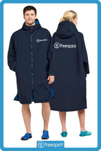 FREESPIRIT Aquarobe Pro Jacket with Hood, Deep-Pile Fleece Lining & 2 Zipped Pockets, Waterproof & Oversized Unisex Drying & Changing Robe, Watersports, Wild Swimming, Surfing, 5000mm HH