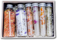 Natural Bath Salts for Women Home spa. These Lavender Bath Salts are The Perfect Relaxation Gifts for Women. Pamper Your Mum or Friend with This Muscle soak Care Package of Bath Salt in a Gift Box.