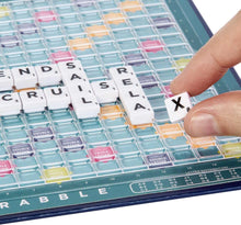 Mattel Games Scrabble Travel Game, Portable and Compact, 2-4 Players, Includes Playing Board, 4 Racks, 100 Letter Tiles, a Tile Bag, and Rules, UK Version, 10Y+, CJT11
