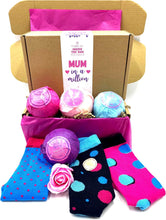 Inside the Box Gifts - Luxuriously Soft Bamboo Socks Trio with Four Jumbo Bath Bombs - Unique Eco-Friendly Gift for Women - Bath Bombs for Women Gifts with Essential Oils (Mum in a Million)