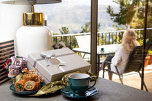 Natural Bath Salts for Women Home spa. These Lavender Bath Salts are The Perfect Relaxation Gifts for Women. Pamper Your Mum or Friend with This Muscle soak Care Package of Bath Salt in a Gift Box.