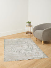 Gooch Luxury Historia Medallion Rug, L290 x W200 cm