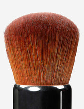 A30 Pro Domed Kabuki Brush