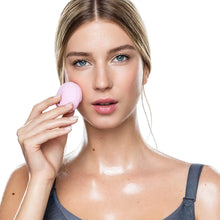 FOREO LUNA Go Travel-Friendly Anti-Ageing and Facial Cleansing Brush (Various Options)