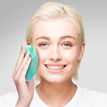 Magnitone London XOXO SoftTouch Silicone Cleansing Brush - Green