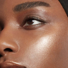 Illamasqua Beyond Liquid Highlighter - Epic