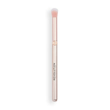 Makeup Revolution Create Fluffy Blending Brush R4