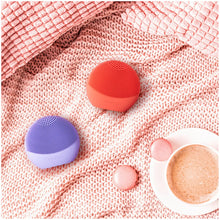 FOREO LUNA Play Plus 2 (Various Shades)