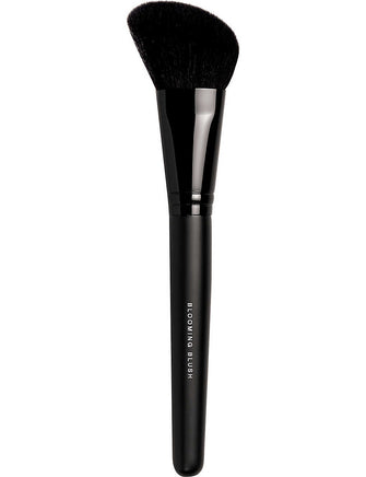 Blooming blush brush