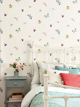 Villa Nova Buzzing Around Wallpaper, W561/01