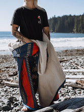 Passenger Nomadics Blanket, Navy/Red