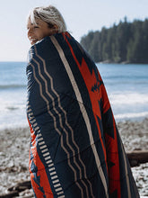 Passenger Nomadics Blanket, Navy/Red