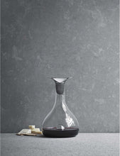 Wine carafe