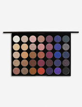 35V Stunning Vibes Artistry eyeshadow palette