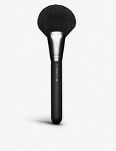 140 Synthetic Full Fan Brush