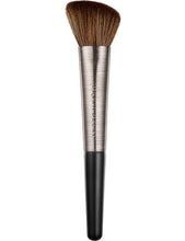 Contour definition brush