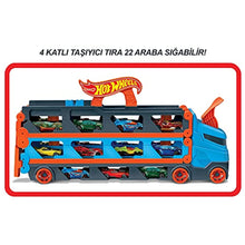 Hot Wheels Speed Truck includes 3 1:64 scale cars, GVG37 for children aged 4-8