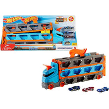 Hot Wheels Speed Truck includes 3 1:64 scale cars, GVG37 for children aged 4-8