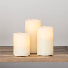 Lights4fun Set of 3 Real Wax Battery Operated Flameless LED Candles with Timer