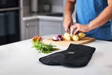 Heat Resistant Black Oven Gloves  Double Oven Mitt Pot Holder With Silicone Non-slip Design For Home Kitchen Baking  Best Modern Stylish Cooking Oven Glove Mitts.