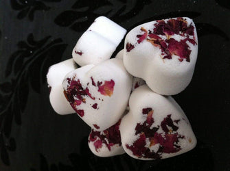 Premium 10 Wedding Favour Rose Heart Bath Bombs With Rose petals