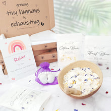 Bellalisia Baby Shower Gifts for Mum to be, New Mum Gifts, Natural Organic Vegan Handmade Bath Bomb Fizz Powder Set, Real Flowers + Pure Essential Oils, Women Pamper Hamper Presents for Her to Enjoy