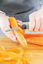 KitchenCraft Traditional Lancashire Potato Peeler, Plastic / Stainless Steel Peeler for Kitchen, Black / Green, 16cm (6.5'')