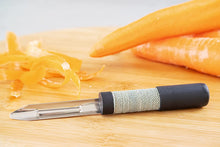 KitchenCraft Traditional Lancashire Potato Peeler, Plastic / Stainless Steel Peeler for Kitchen, Black / Green, 16cm (6.5'')