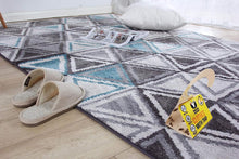 MOTH TRAP- Pheromones moth traps attract male moths to our sticky moth traps to stop the cycle. Carpet and Clothes Moth traps are non toxic. Carpet moth killer providing carpet moth treatment