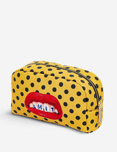 Toiletpaper Sh*t print faux-leather beauty case