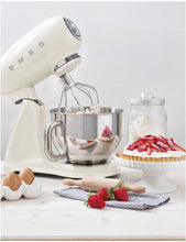 Stand mixer