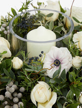 Nordic Rose table wreath with vase and candle