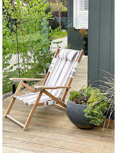 Striped cotton and hardwood beach chair 87cm x 76cm