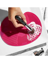 Express brush cleaning mat