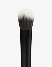 10 Flat All-Over shadow brush
