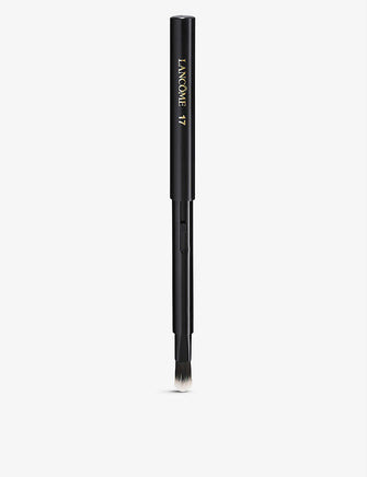 17 Retractable Lip Brush