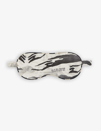 Oniyuri graphic-print woven eyemask