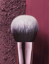 R46 Cream & Powder Blush brush