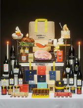 The Christmas Tidings hamper - 50 items included