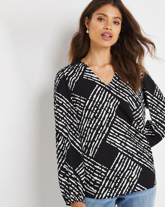 Mono Grid Print Pull Over Dipped Back Shirt